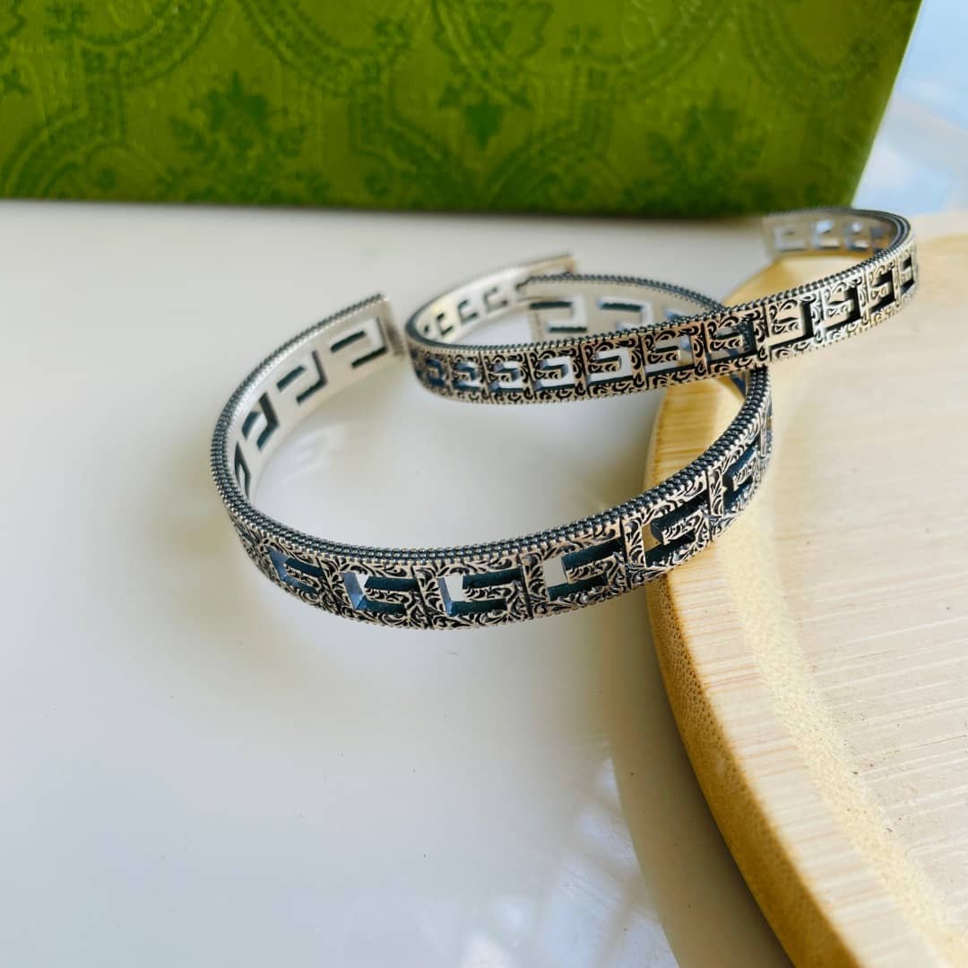 Replica Gucci Flower Bracelet Gold